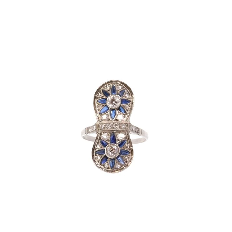 Bague Art Déco en or blanc, platine, saphirs et diamants