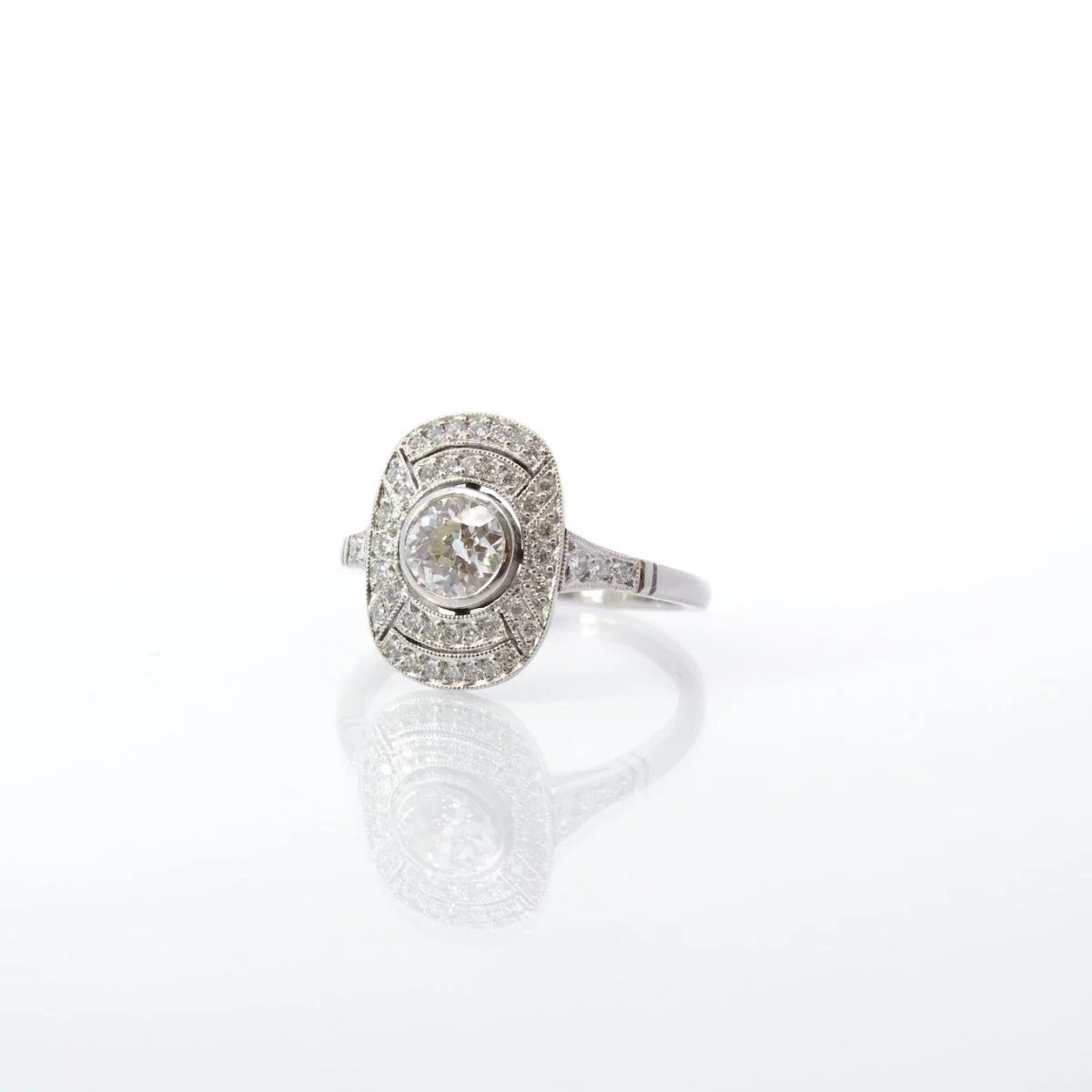 Bague Marquise en platine et diamants - Image 3