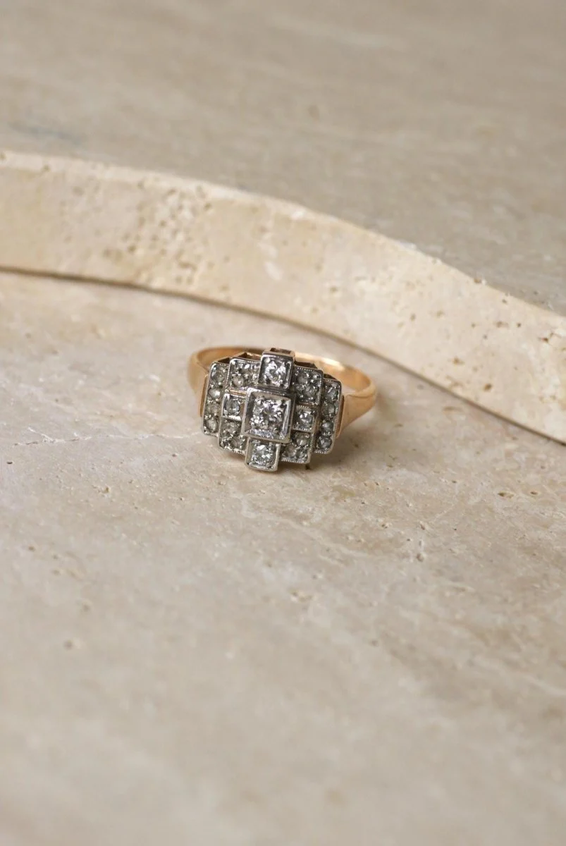 Bague Art Déco Tank Escalier Diamants - Image 9
