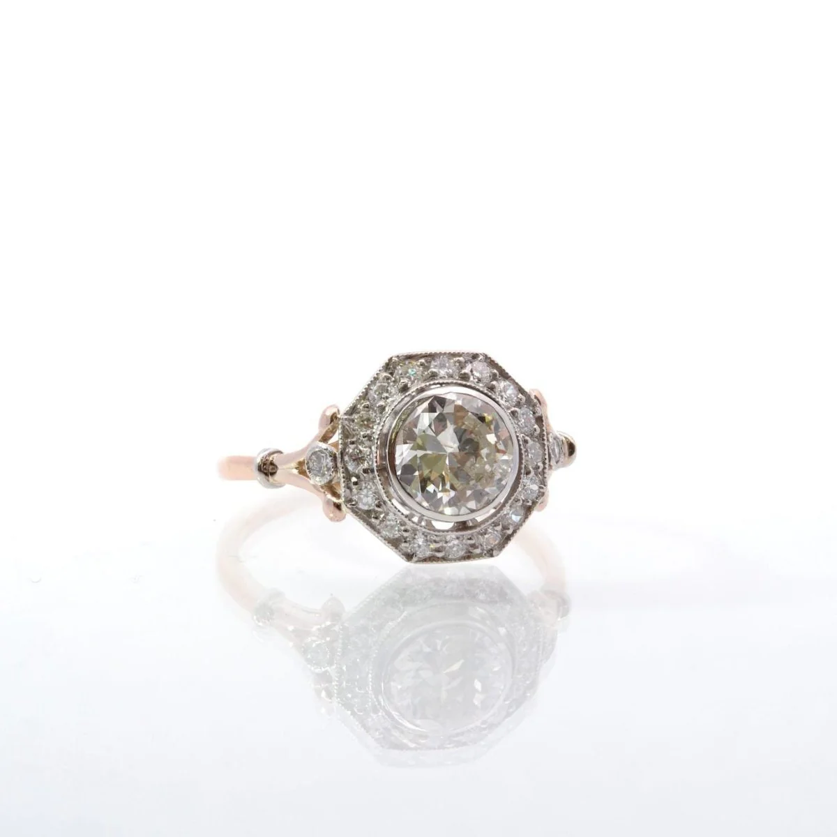 Bague Marguerite en or rose, platine et diamants - Image 5