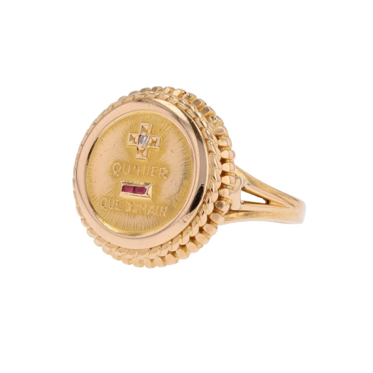 Bague Chevalière AUGIS en or jaune, rubis et diamant - Image 3