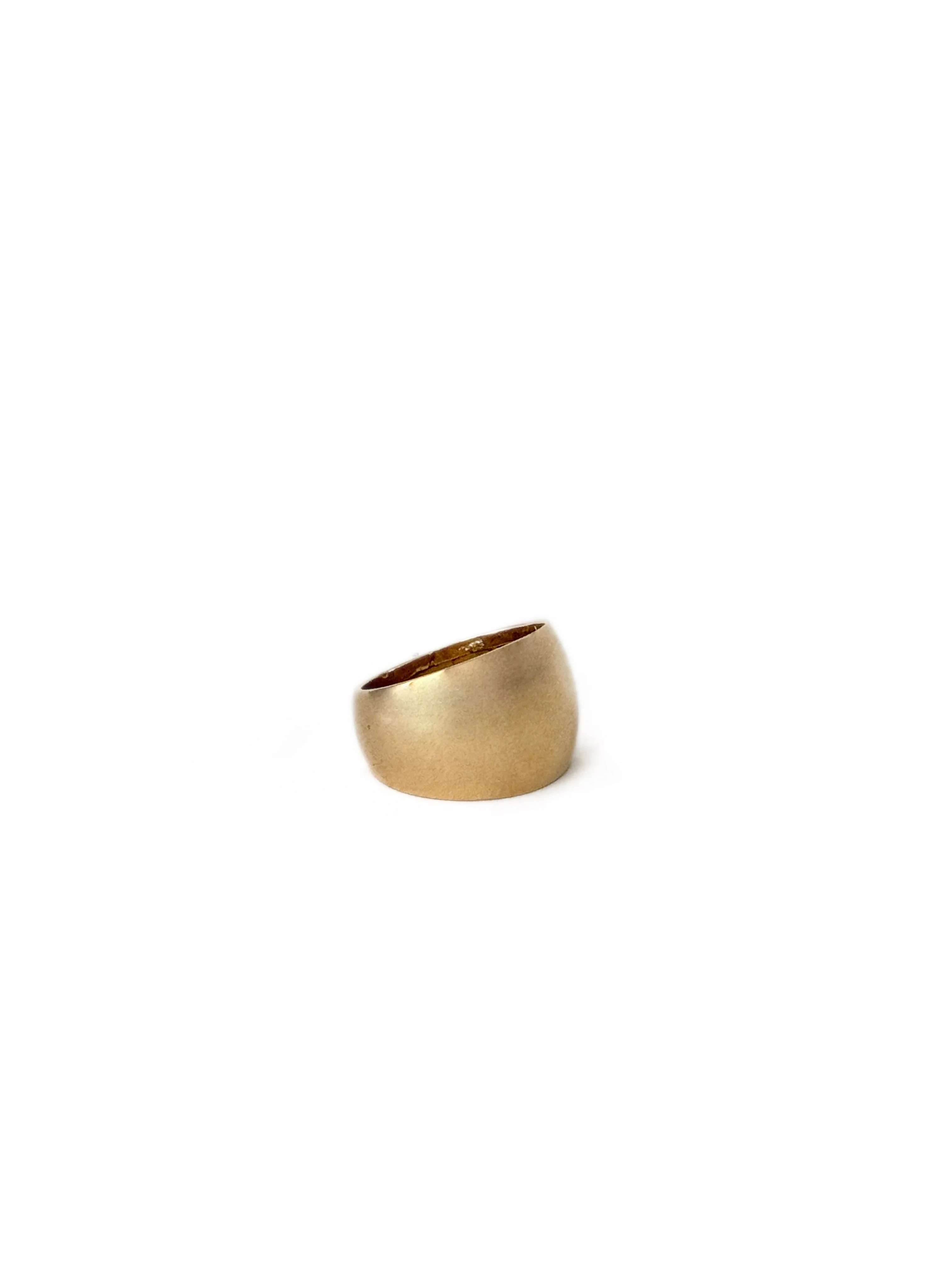 Bague bandeau bombée en or jaune - Image 4