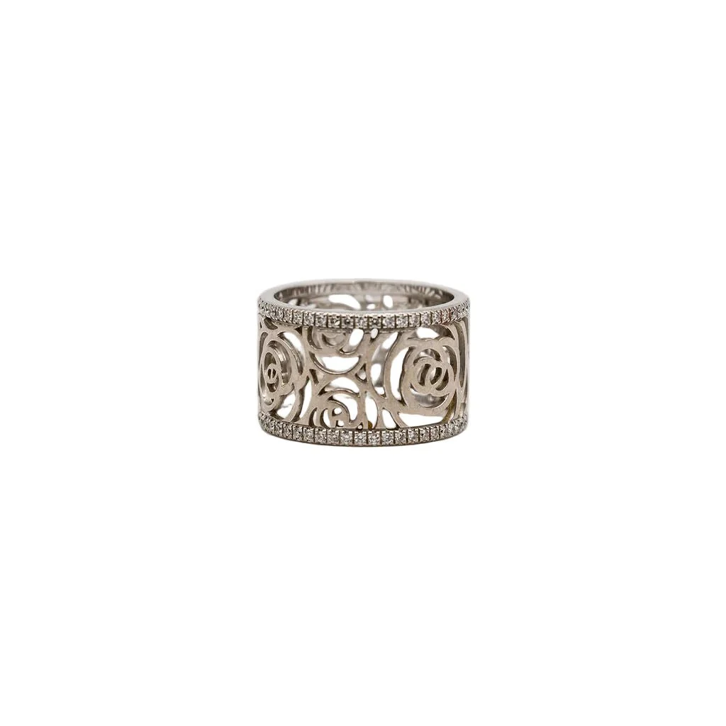 Bague Bandeau CHANEL "Camélia Fil" en or blanc et diamants - Image 4