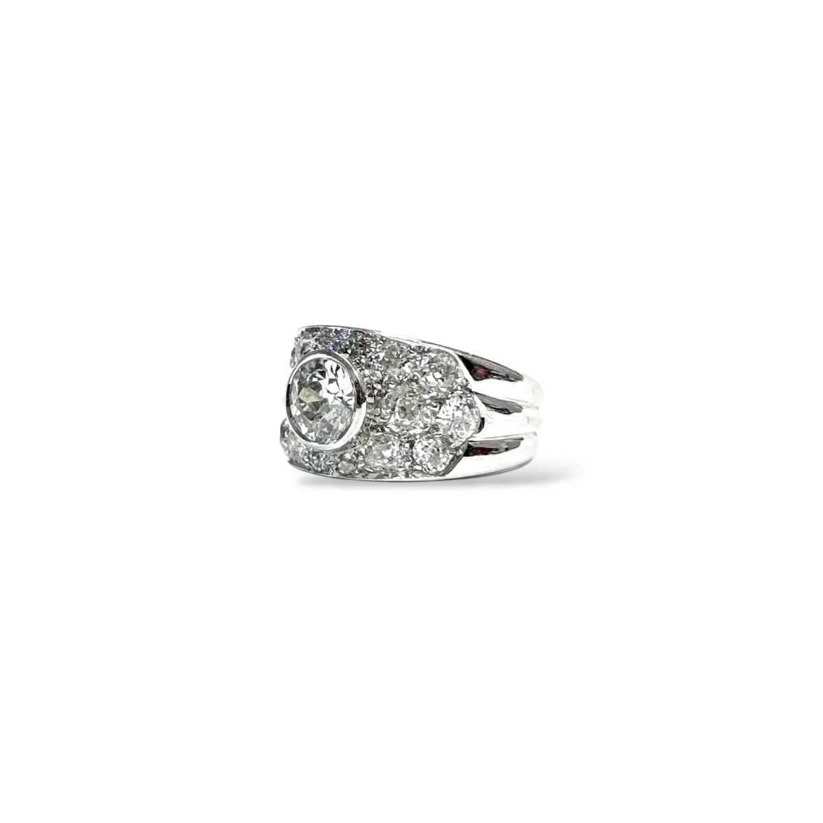 Bague bandeau en or gris et diamants - Image 3