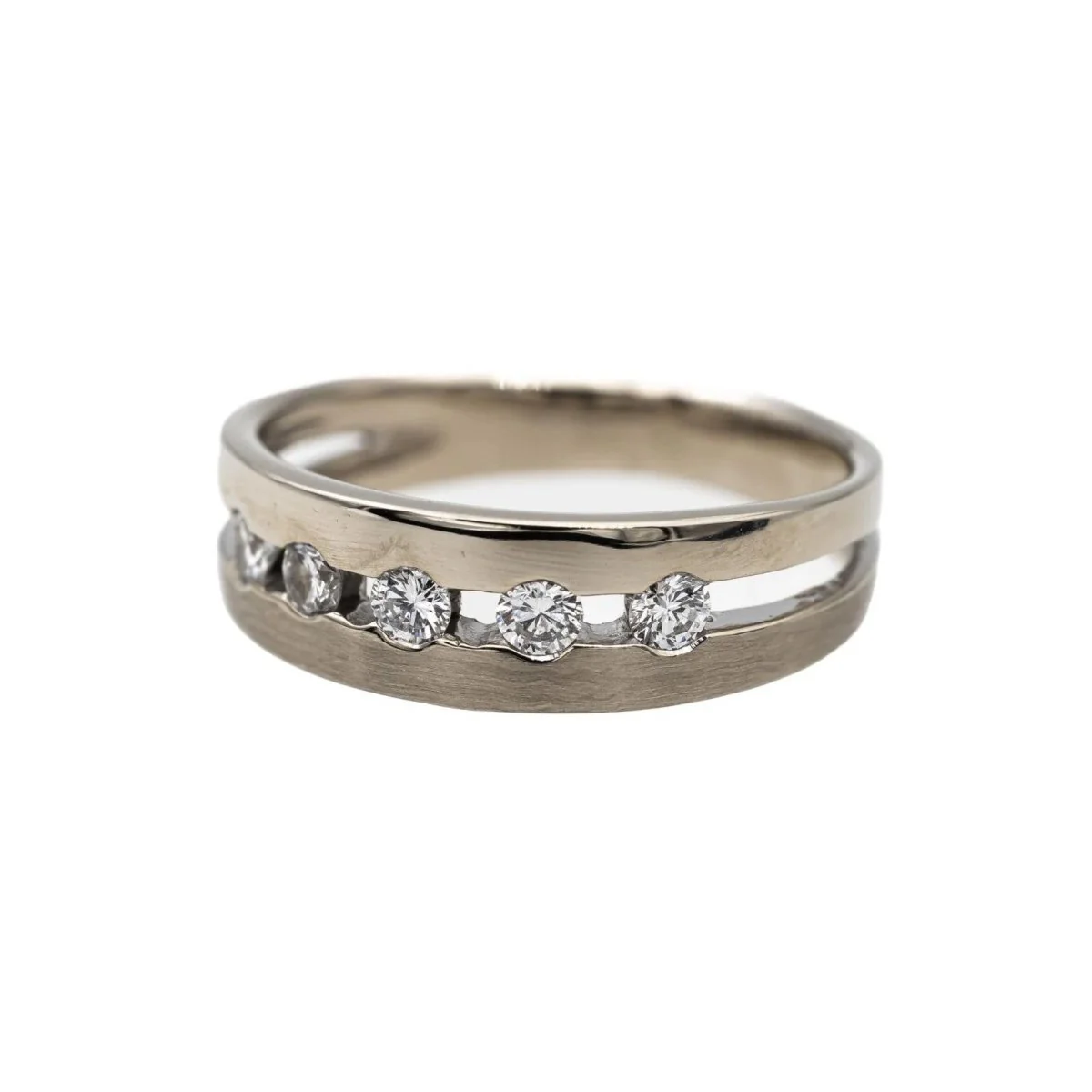 Bague Bandeau en or blanc et diamants - Image 3