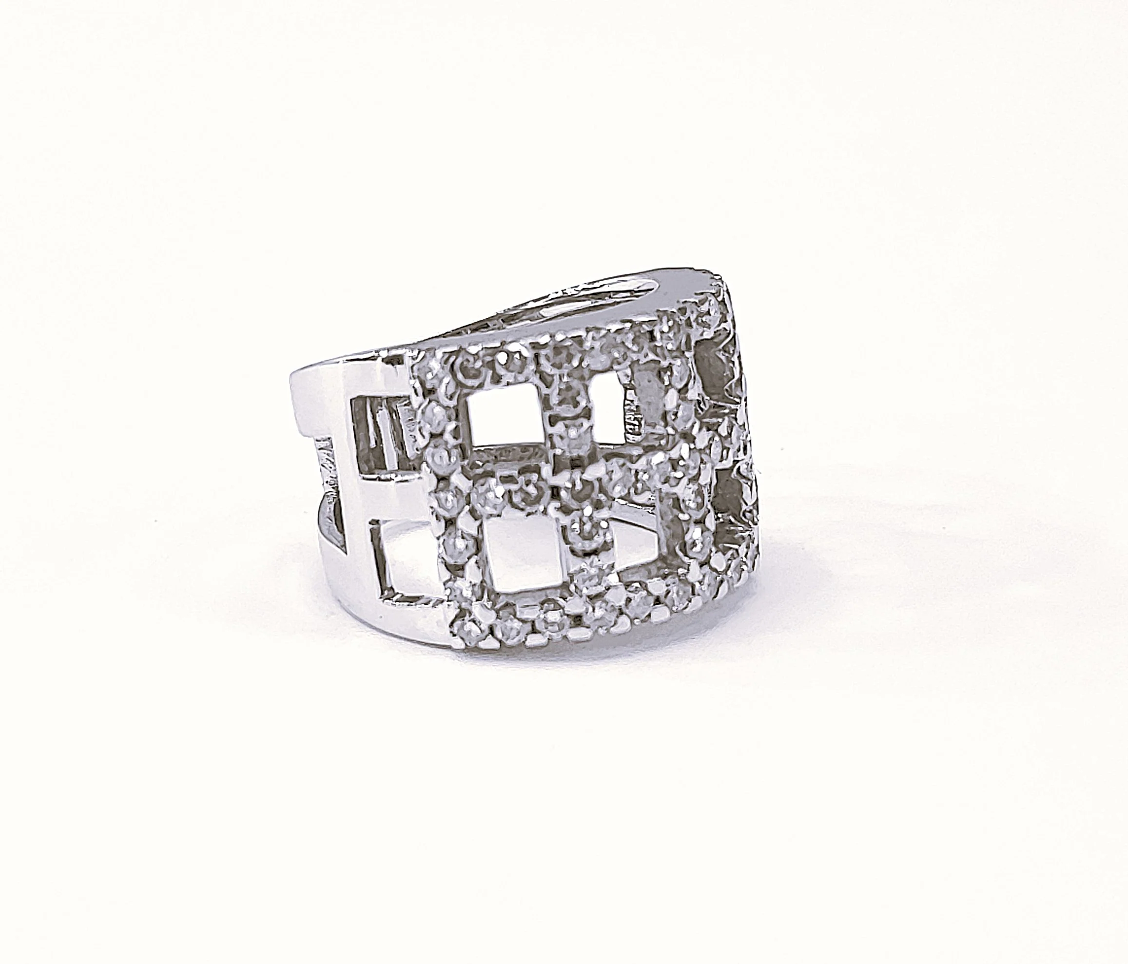 Bague Bandeau en or blanc et diamants - Image 2
