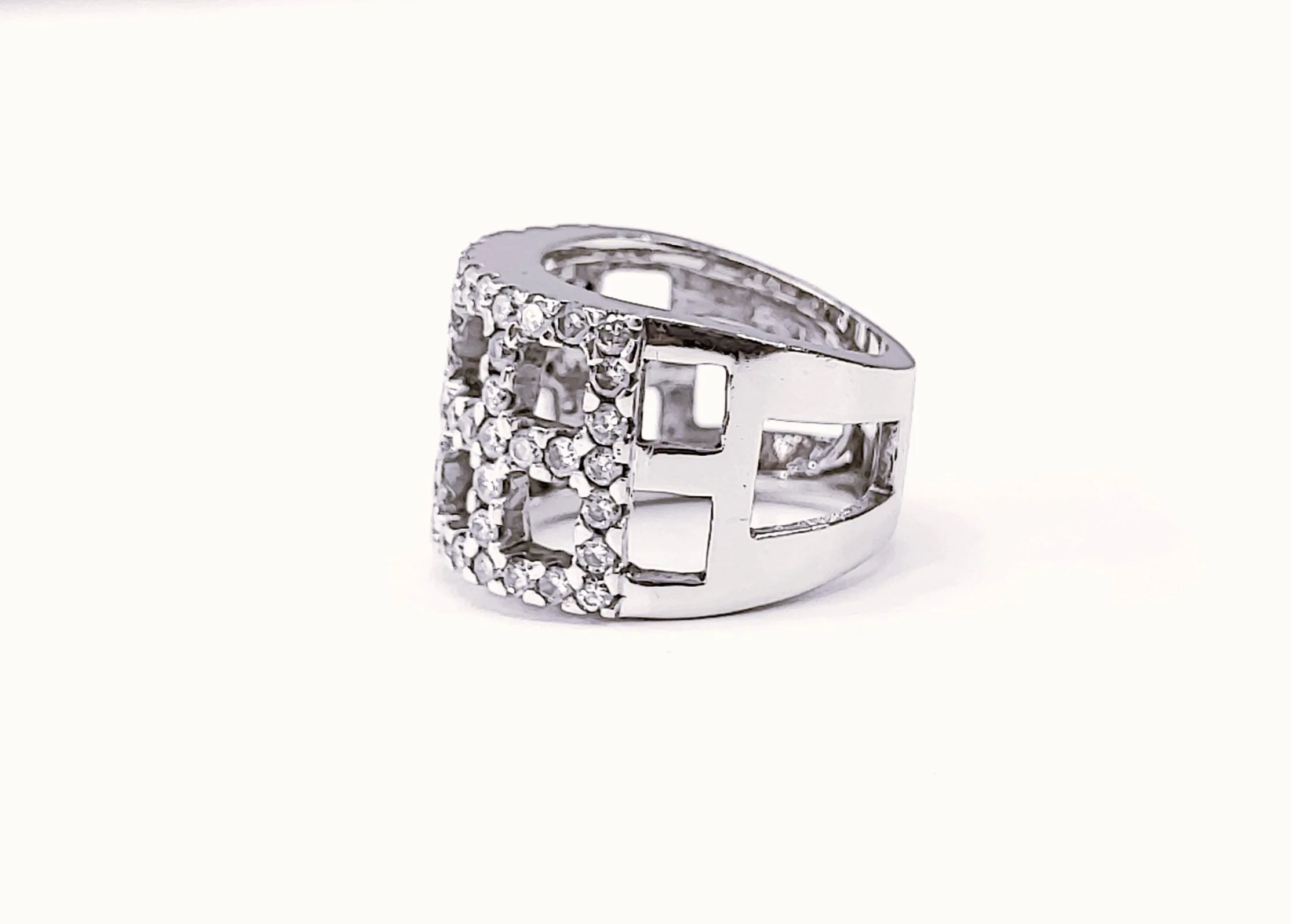 Bague Bandeau en or blanc et diamants - Image 3