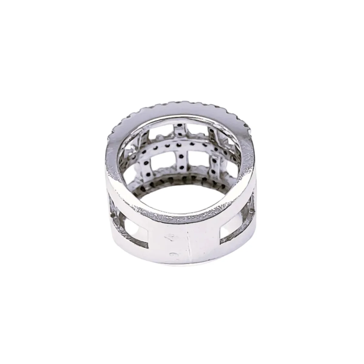 Bague Bandeau en or blanc et diamants - Image 9