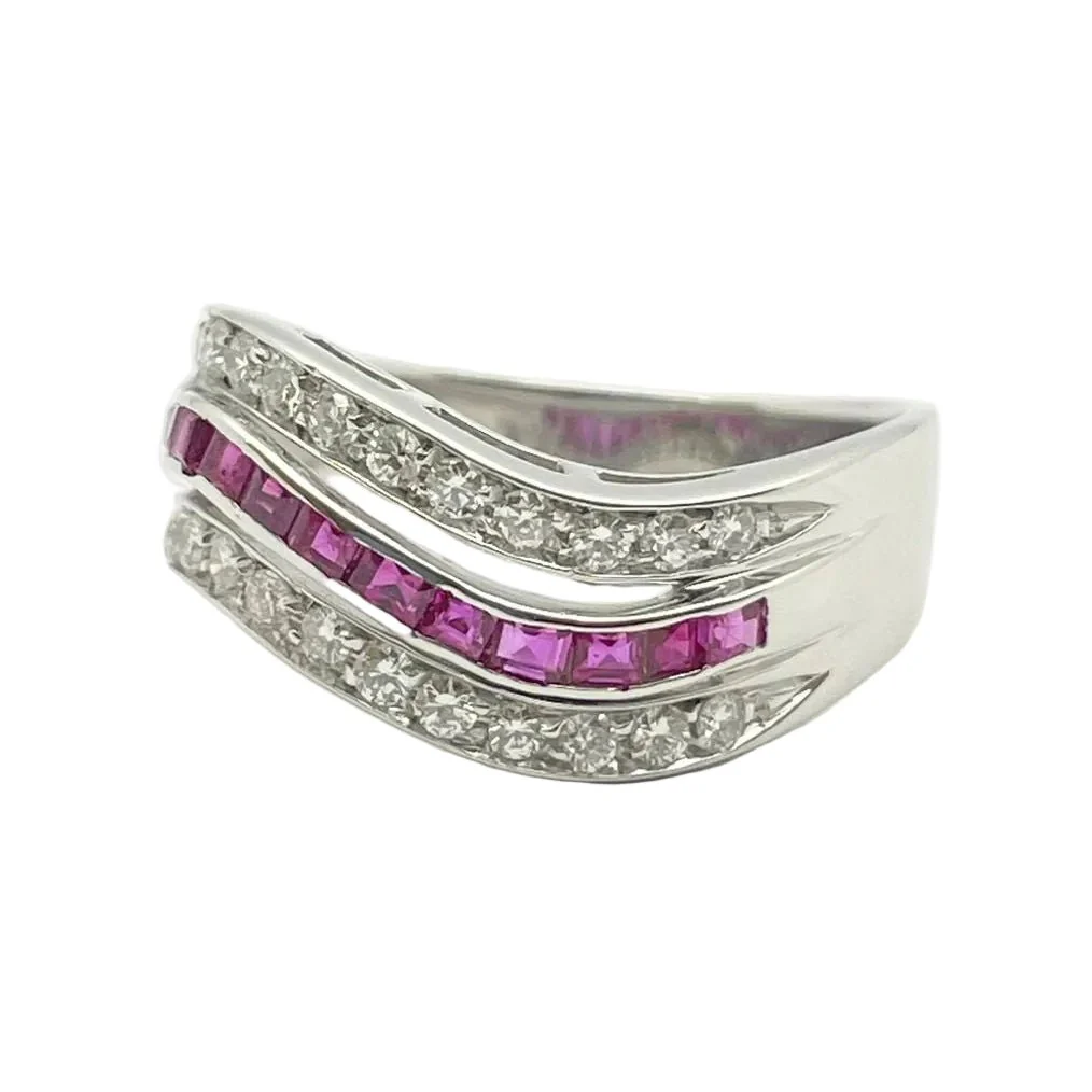 Bague Bandeau en or blanc, rubis et diamants - Image 2