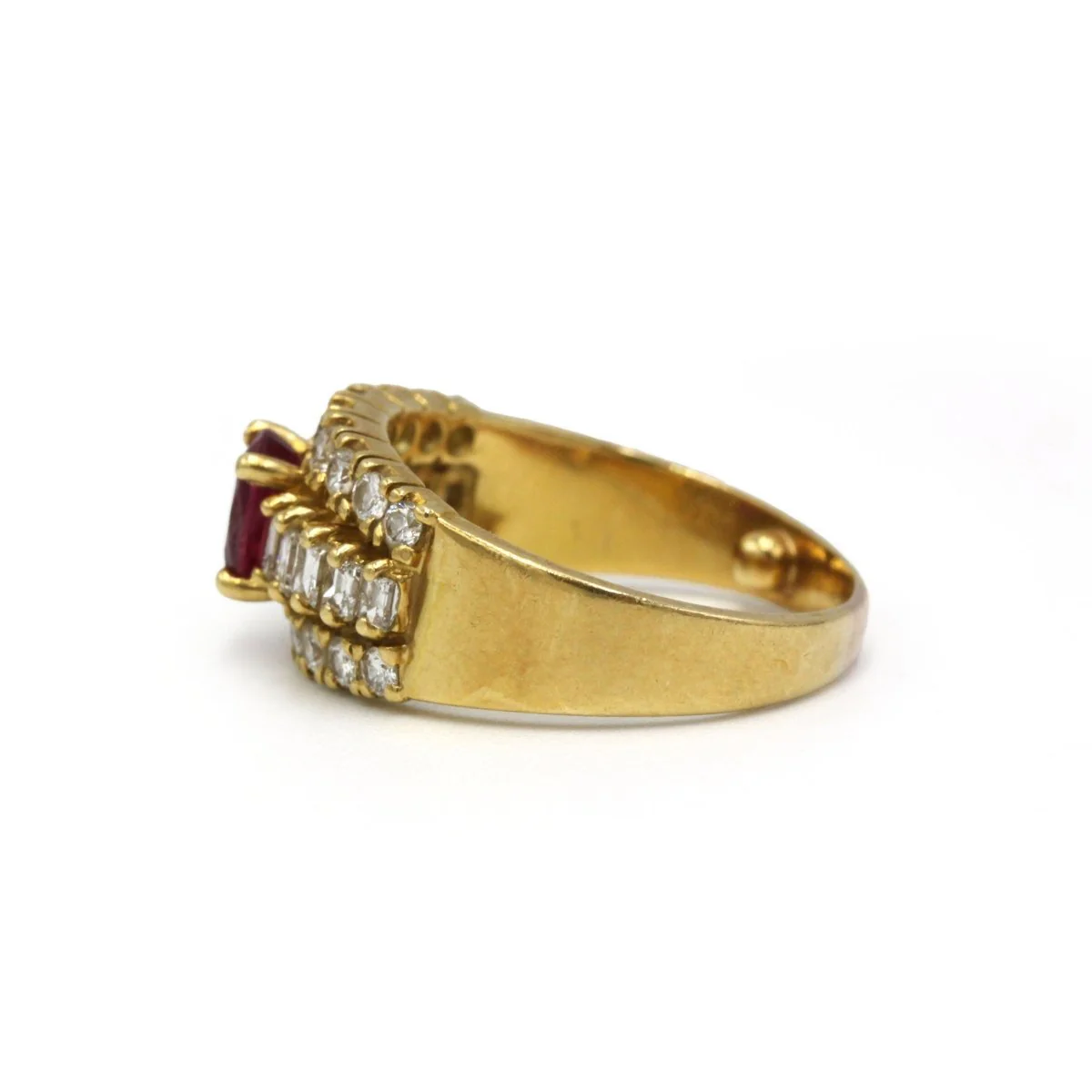 Bague Bandeau en or jaune, rubis et diamants - Image 3