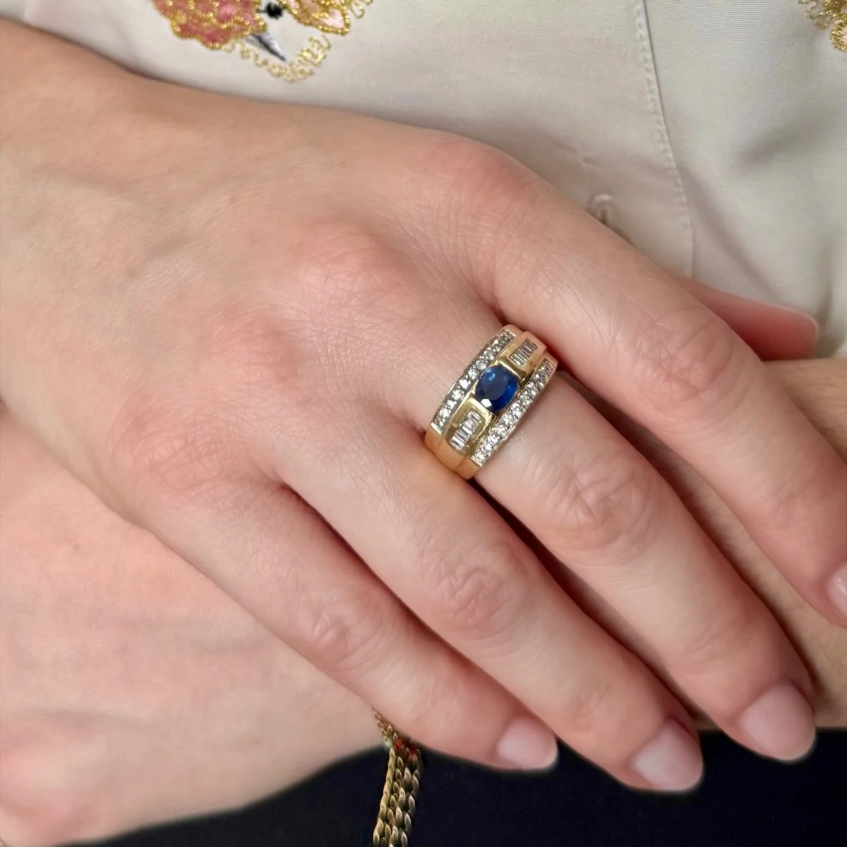 Bague bandeau en or jaune et saphir - Image 4