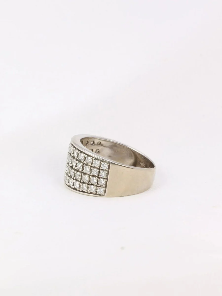 Bague bandeau vintage en or blanc et diamants - Image 4