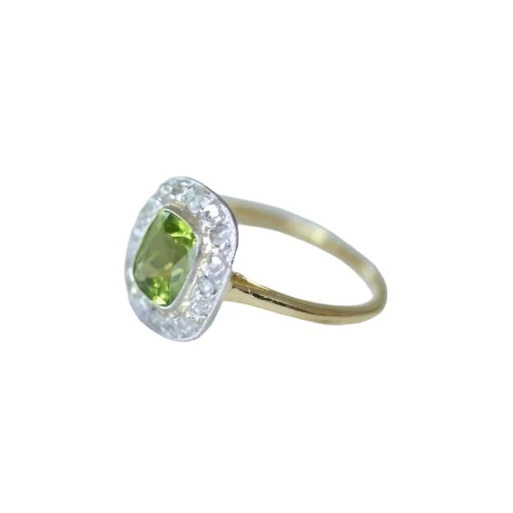 Bague Entourage en or jaune, platine, péridot et diamants - Image 5