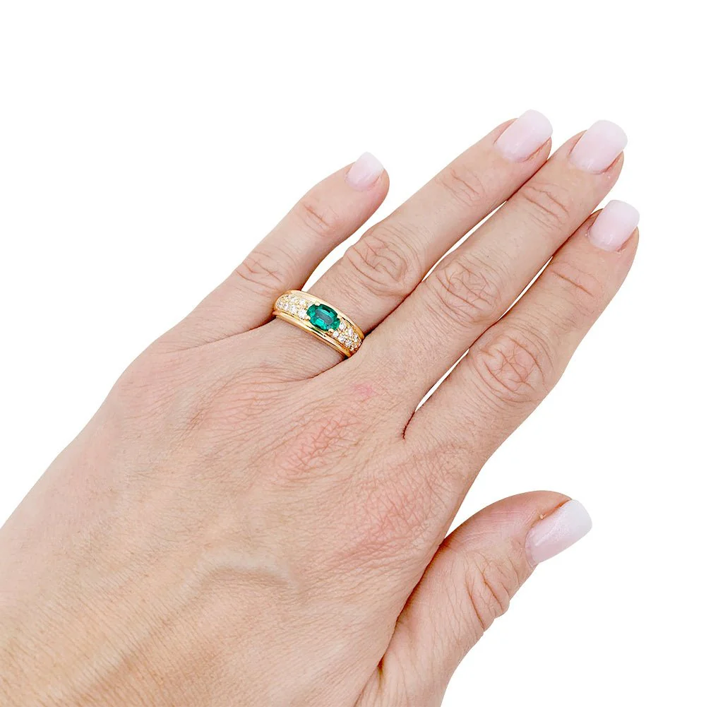 Bague BOUCHERON "Axelle" en or jaune, émeraude et diamants - Image 6