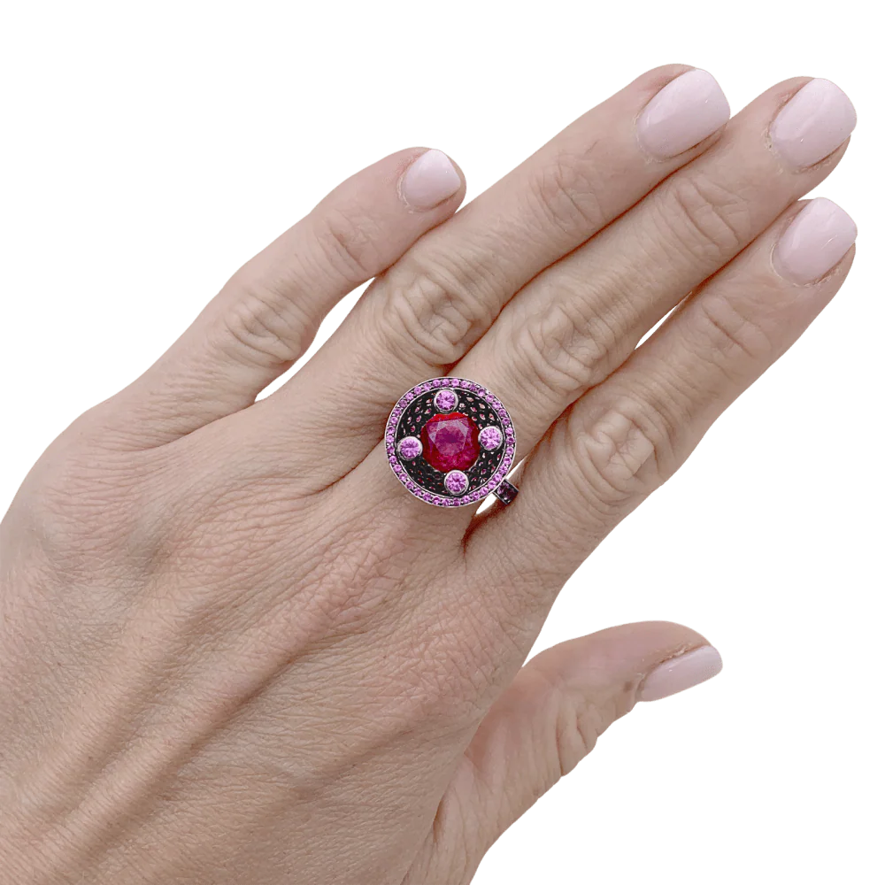 Bague Cocktail BOUCHERON "Liz" en or blanc, tourmaline et saphirs - Image 2
