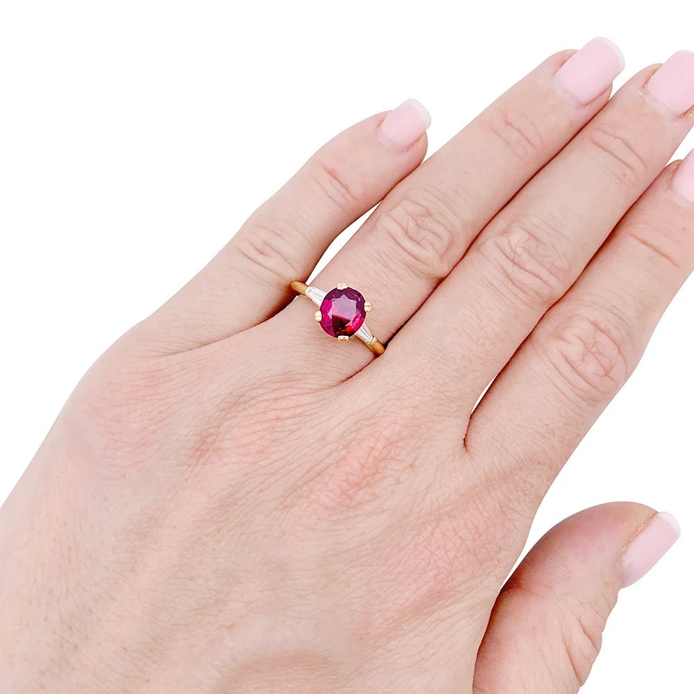 Bague BOUCHERON en or jaune, rubis et diamant - Image 2