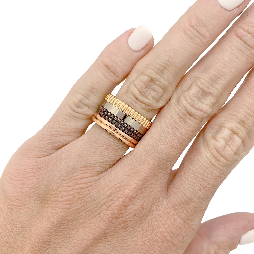 Bague Bandeau BOUCHERON "Quatre Classique Large" en ors et PVD - Image 6