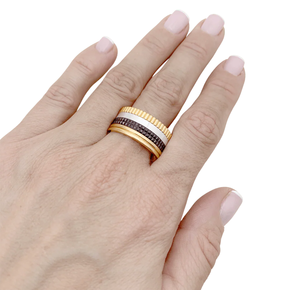 Bague Bandeau BOUCHERON "Quatre Classique Large" en or jaune, or blanc et or rose - Image 2
