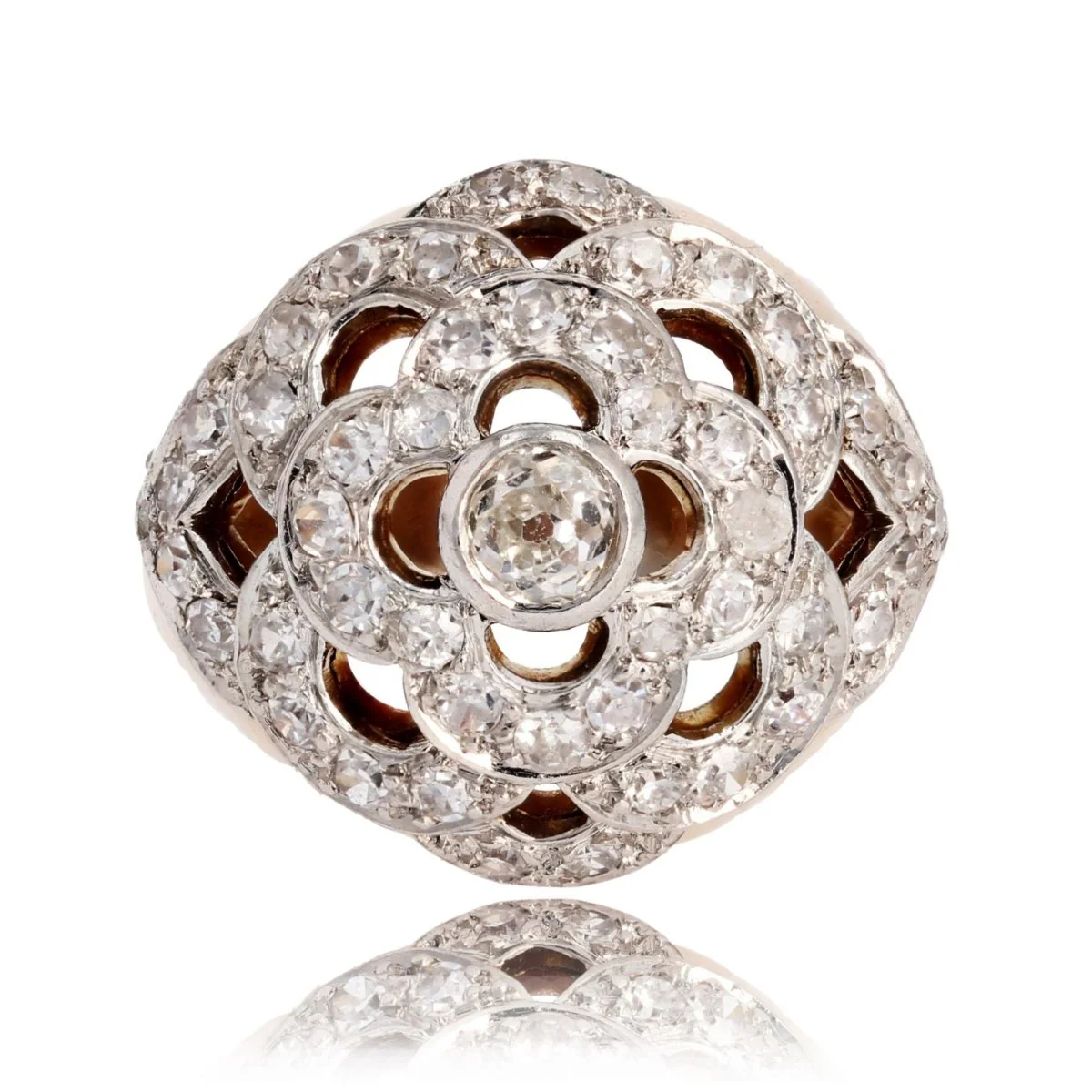 Bague Dôme en or jaune, platine et diamants