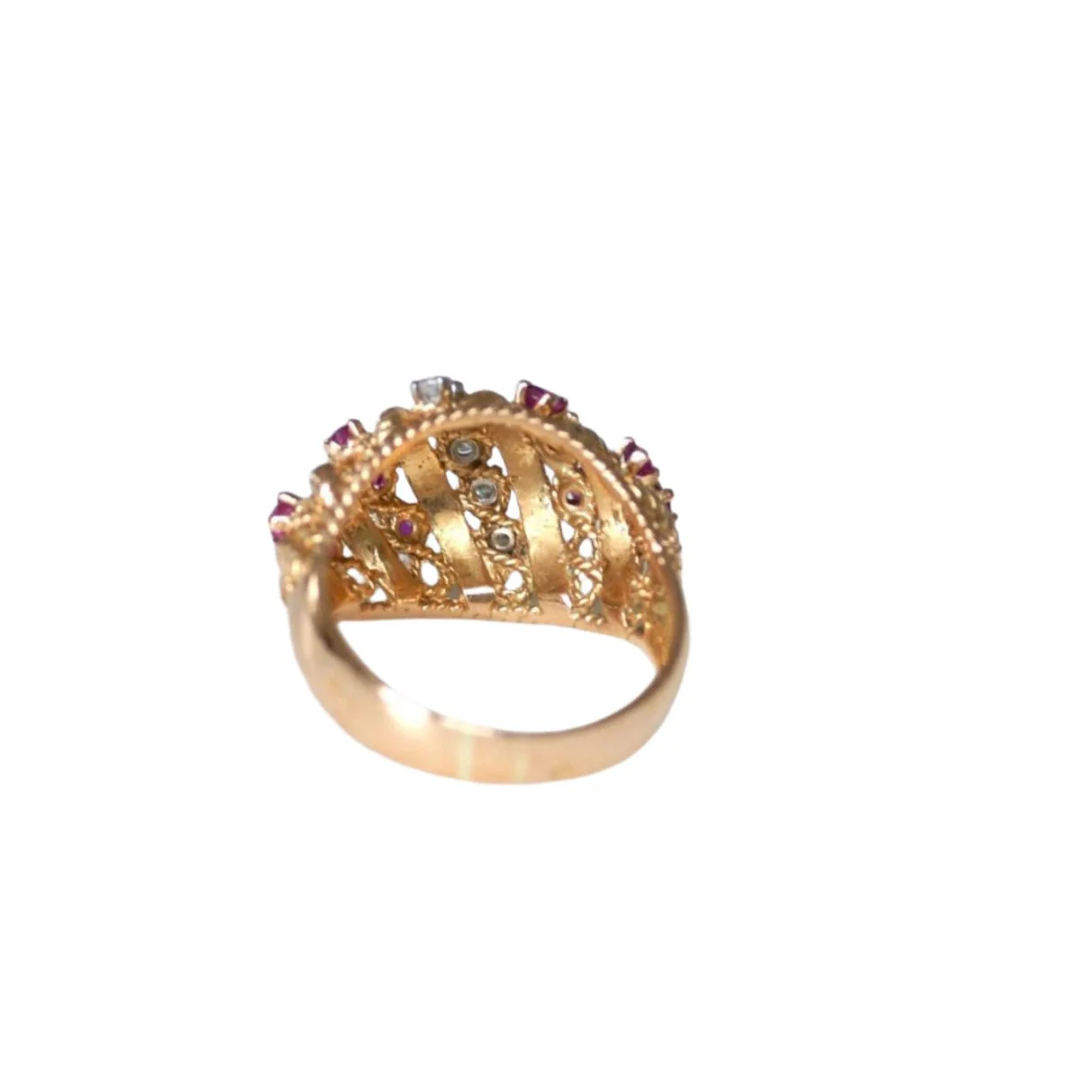 Bague Bandeau en or jaune, rubis et diamants - Image 4