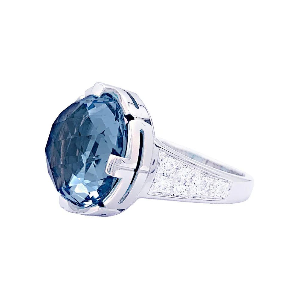 Bague BULGARI  en or blanc, topaze bleue et diamants - Image 2