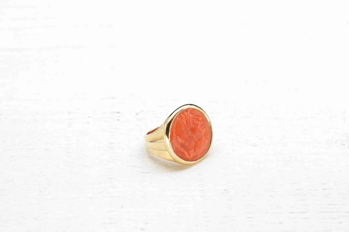 Bague camée corail en or jaune - Image 4