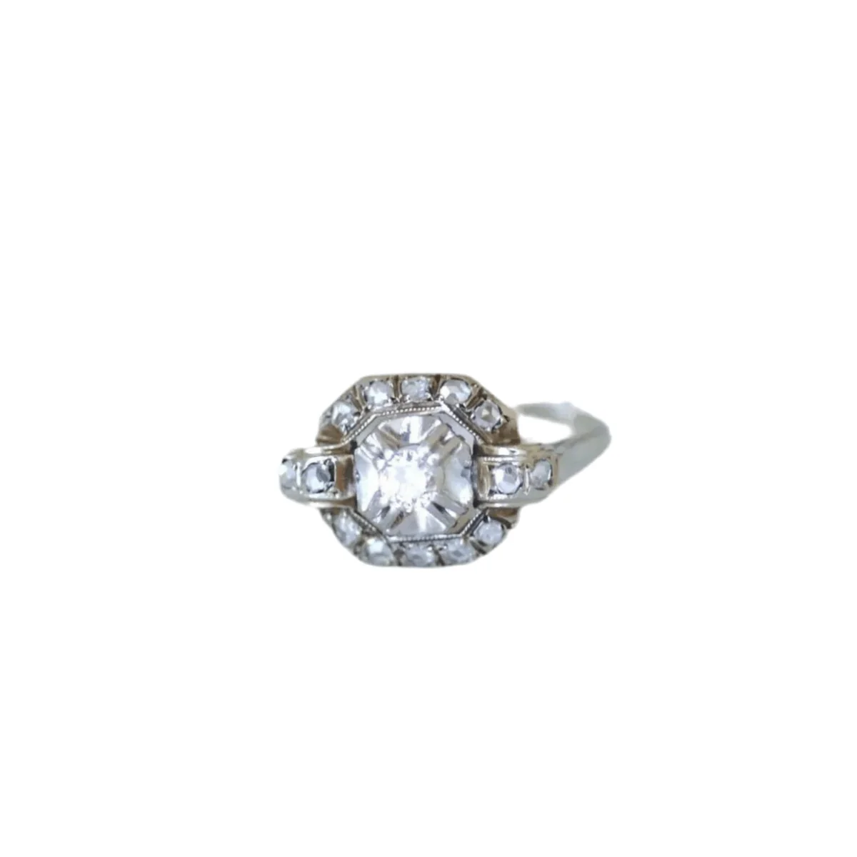 Bague Art Déco en or blanc et diamants