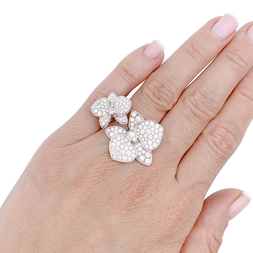Bague CARTIER "Caresse d'Orchidées" en or blanc et diamants. - Image 2
