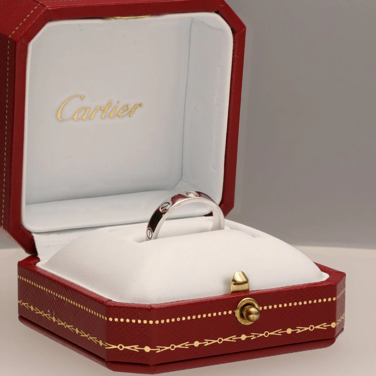 Bague Cartier "Love" en or gris et diamants - Image 6