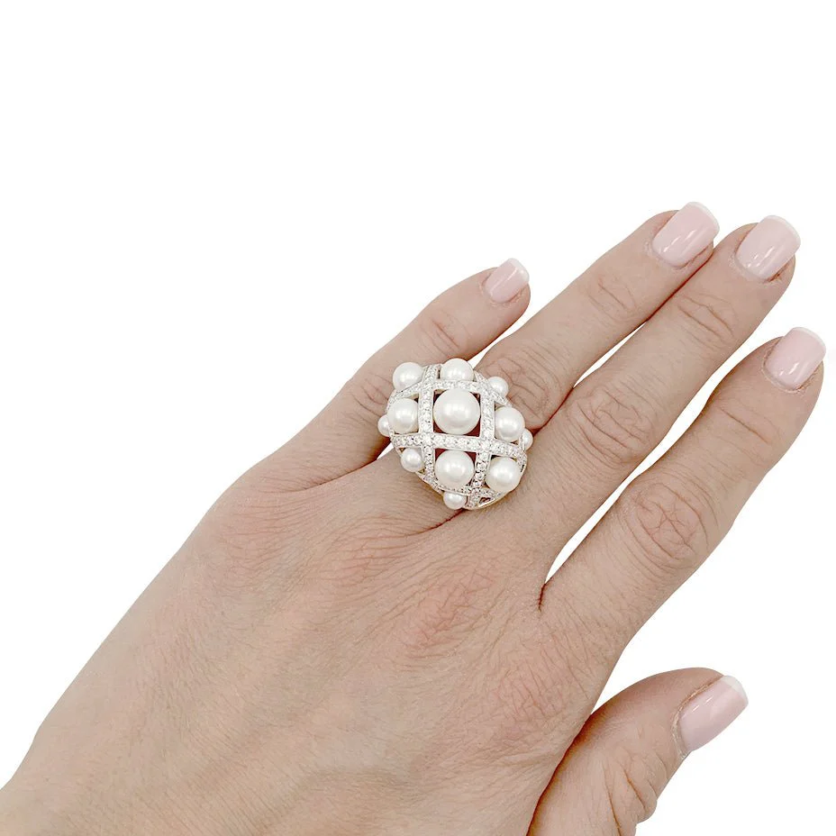 Bague Chanel, "Baroque", or blanc, diamants, perles de culture - Image 7