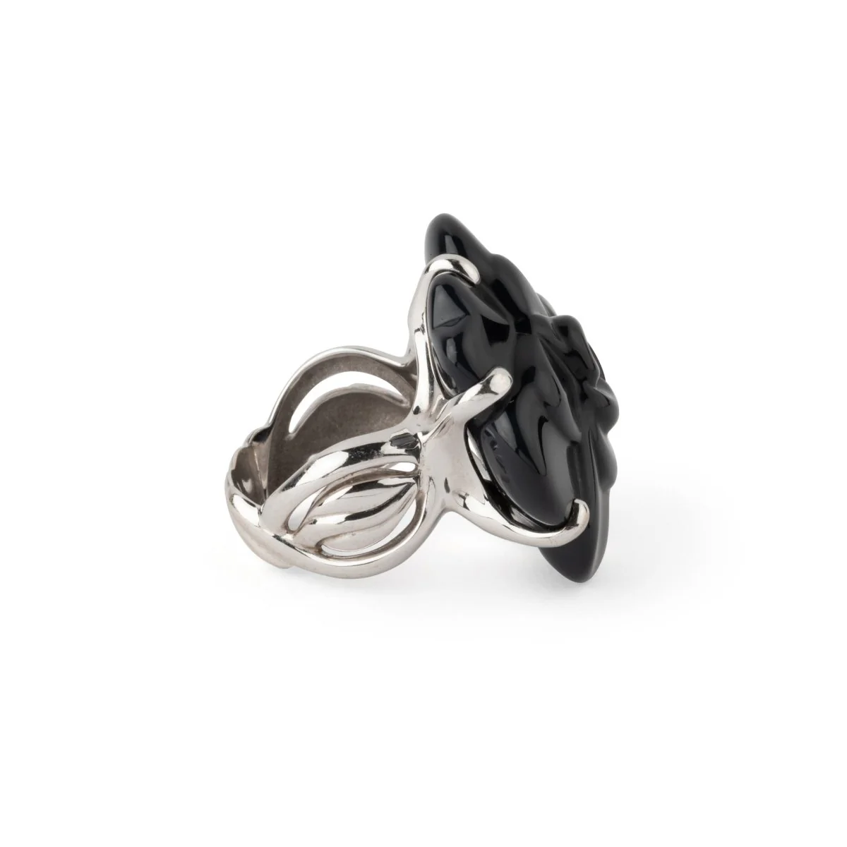 Bague CHANEL "Camélia" en or blanc et onyx - Image 7