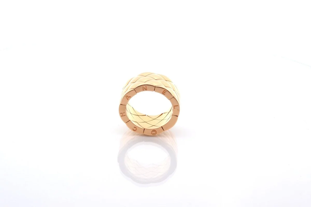 Bague CHANEL" Coco Crush" matelassée en or jaune - Image 4