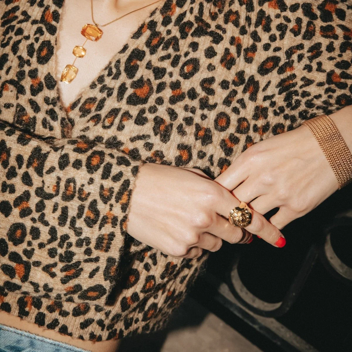 Bague Chevalière CHANEL Lion en or jaune - Image 2