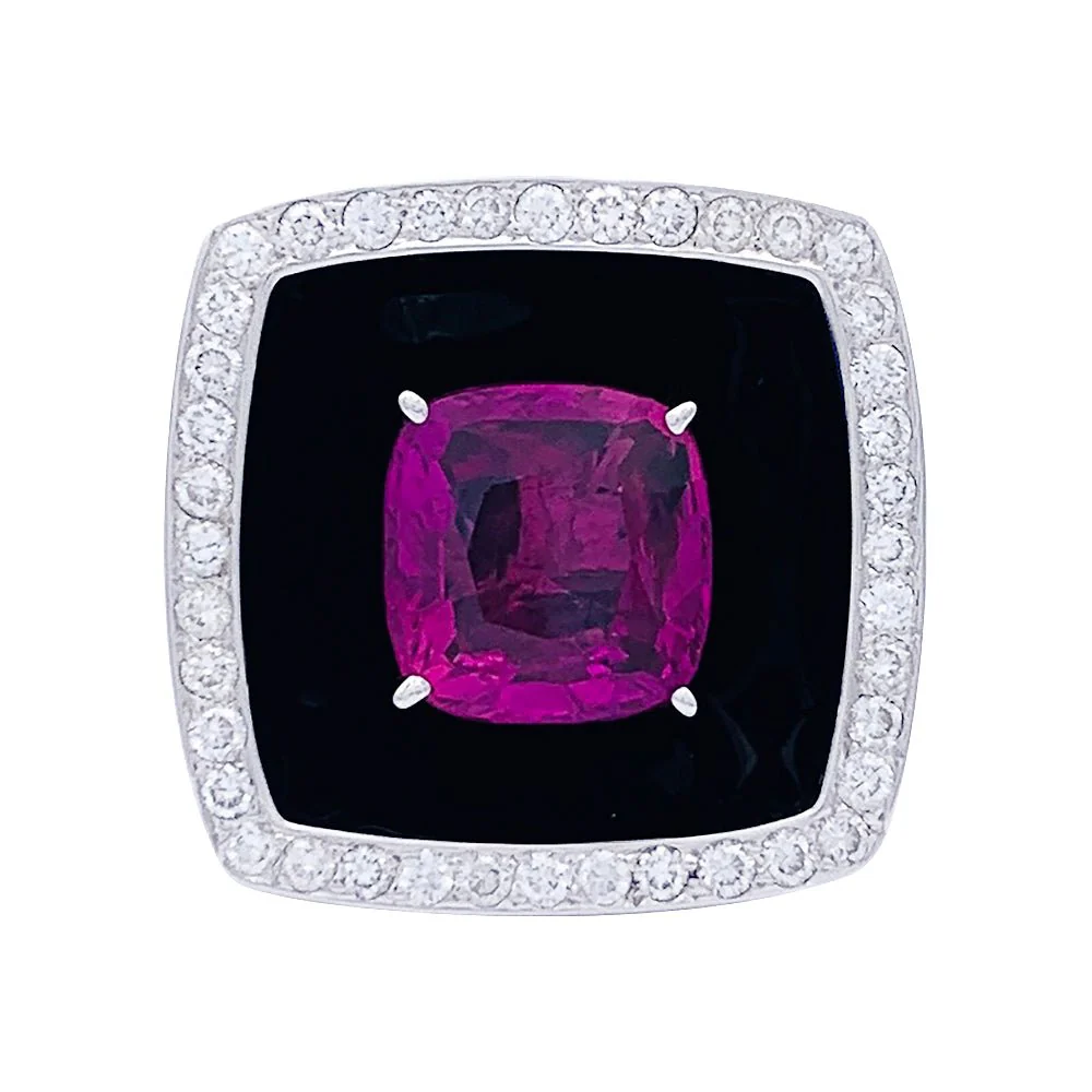 Bague CHANEL "Nuit Noire" en or blanc, saphir rose, diamants et émail