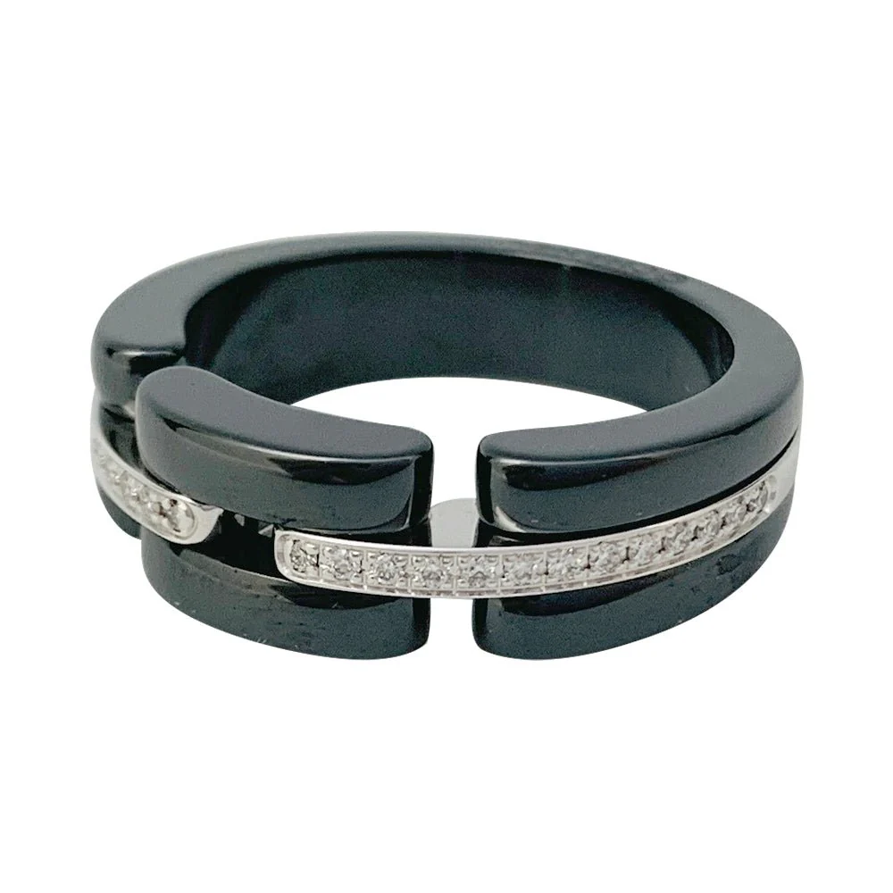 Bague CHANEL "Ultra" en céramique, or blanc et diamants. - Image 4