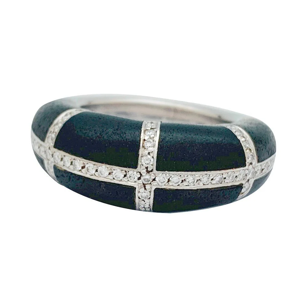 Bague CHAUMET, modèle "Anneau", or blanc, diamants et ébène