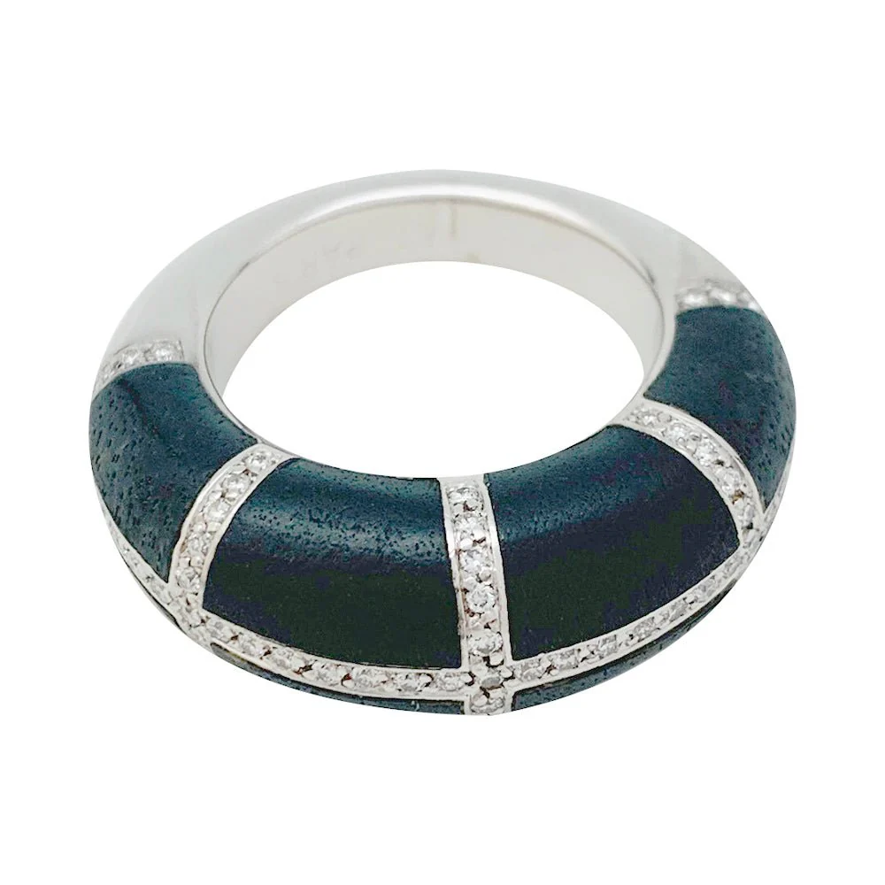 Bague CHAUMET, modèle "Anneau", or blanc, diamants et ébène - Image 6