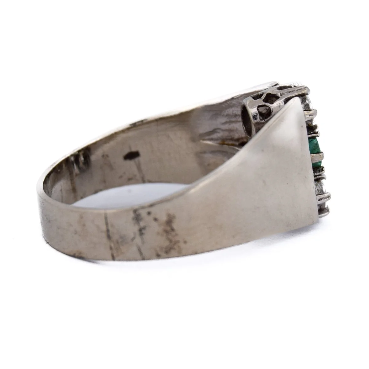 Bague Chevalière en or blanc, émeraude et diamants - Image 7