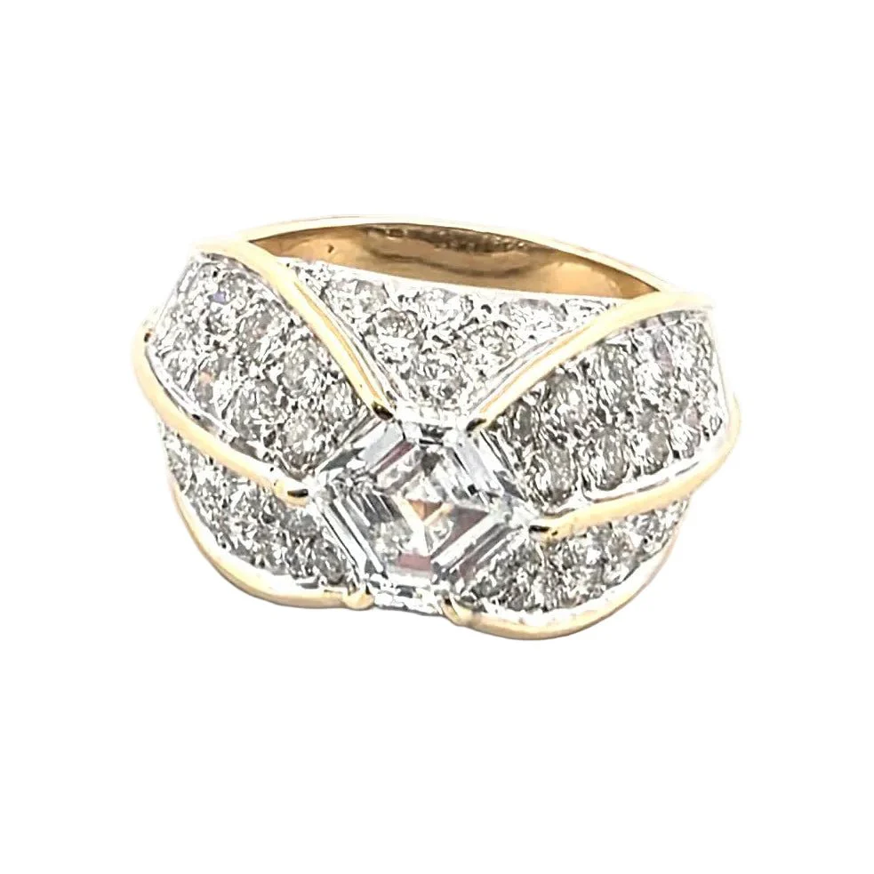 Bague Chevalière en or jaune et diamants