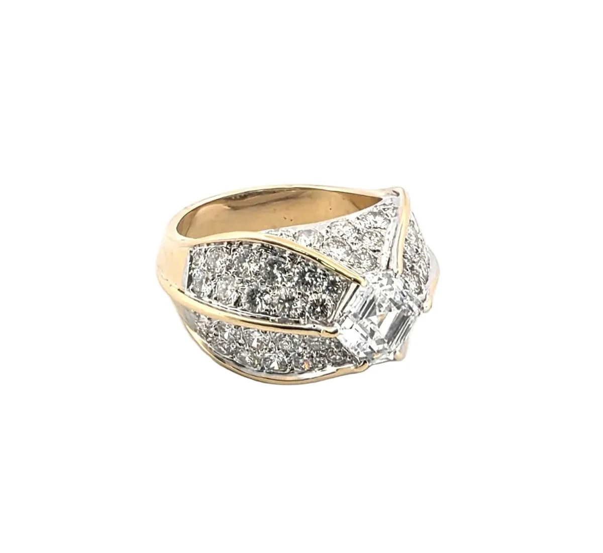 Bague Chevalière en or jaune et diamants - Image 7