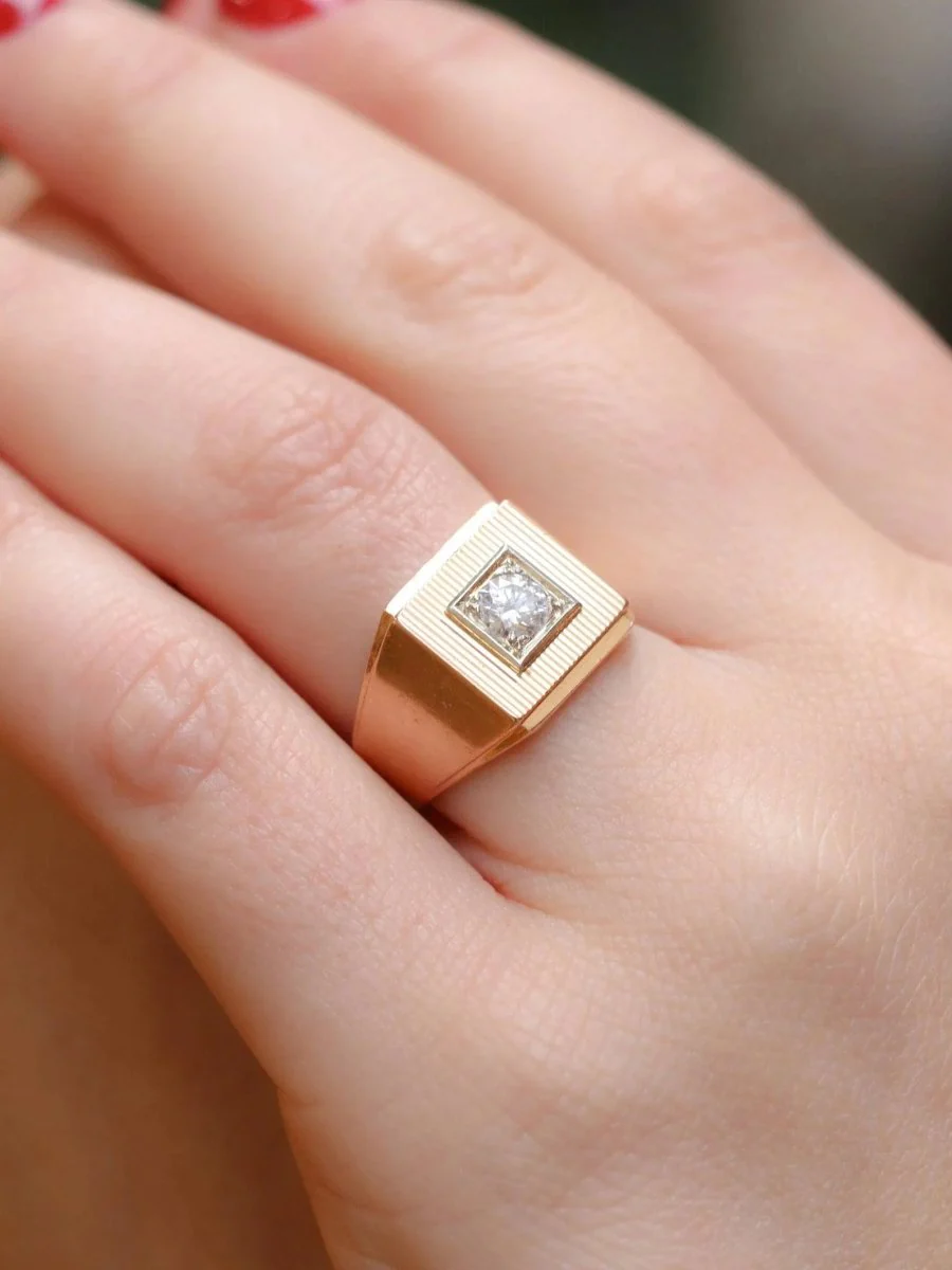 Bague chevalière vintage en or et diamants - Image 2