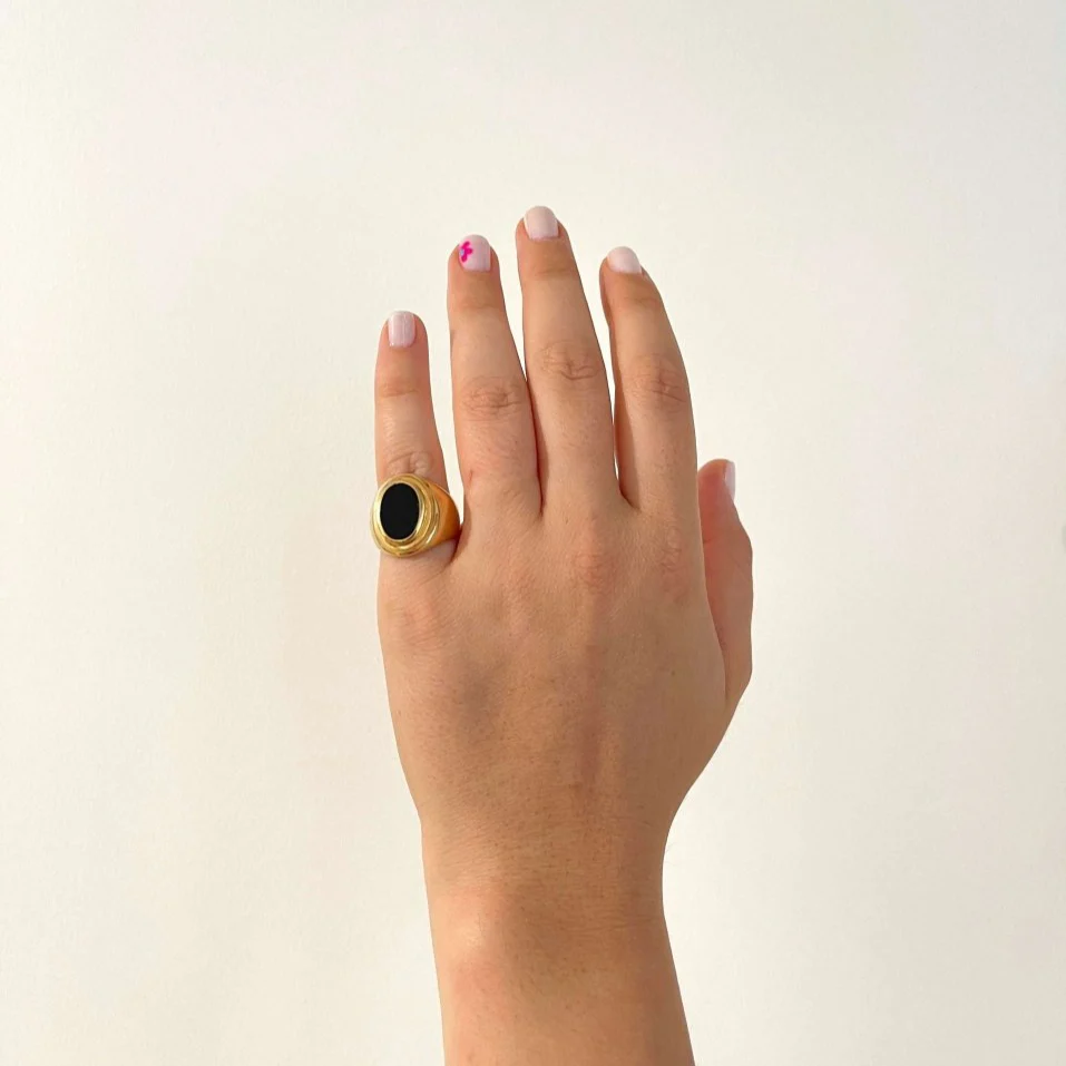 Bague Chevalière Vintage en Or et Onyx - Image 2
