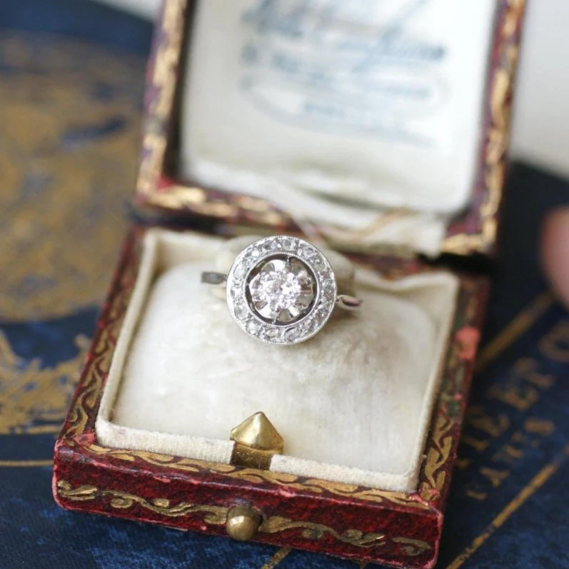 Bague en or blanc, platine, et diamants - Image 6