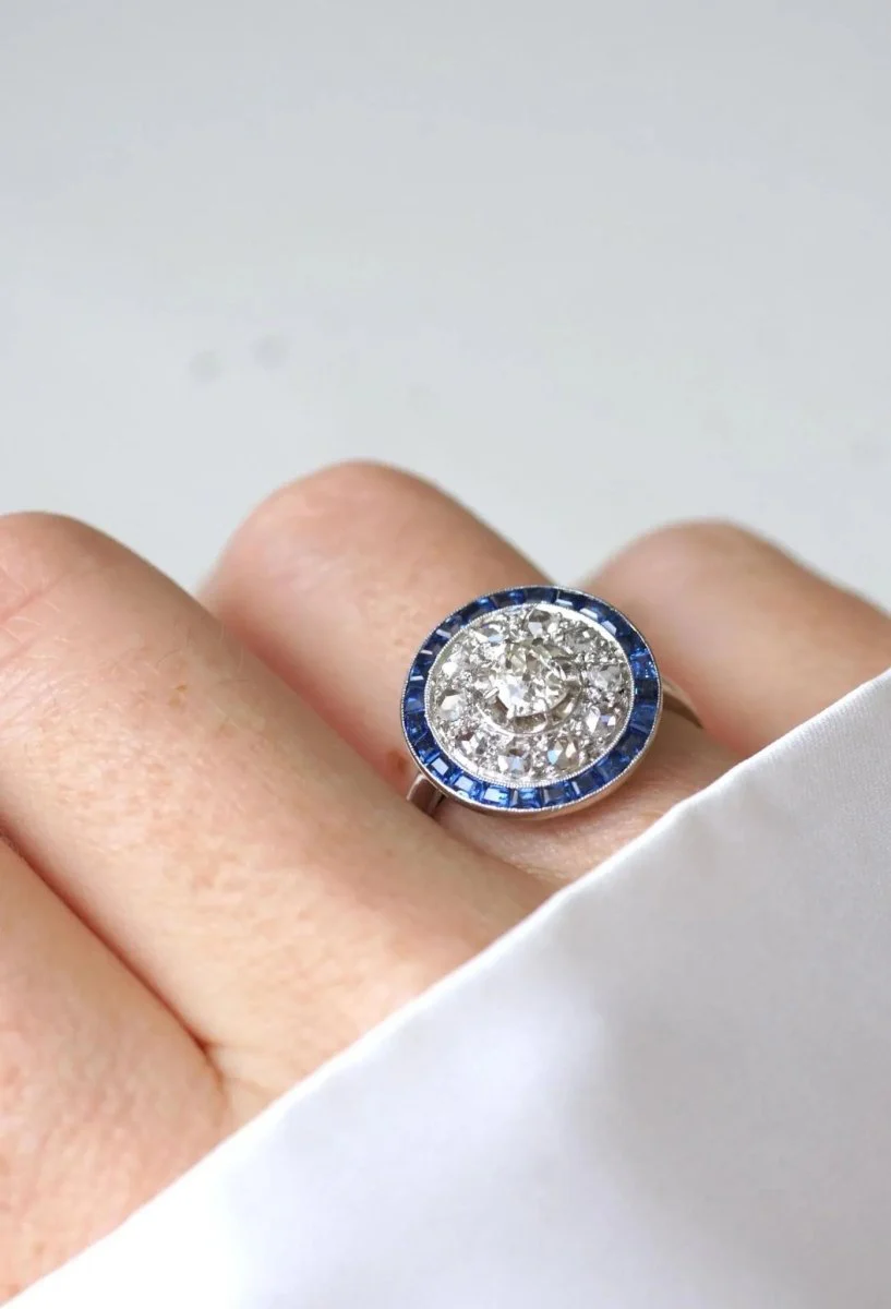 Bague Cible Art Deco Saphirs et Diamants - Image 6