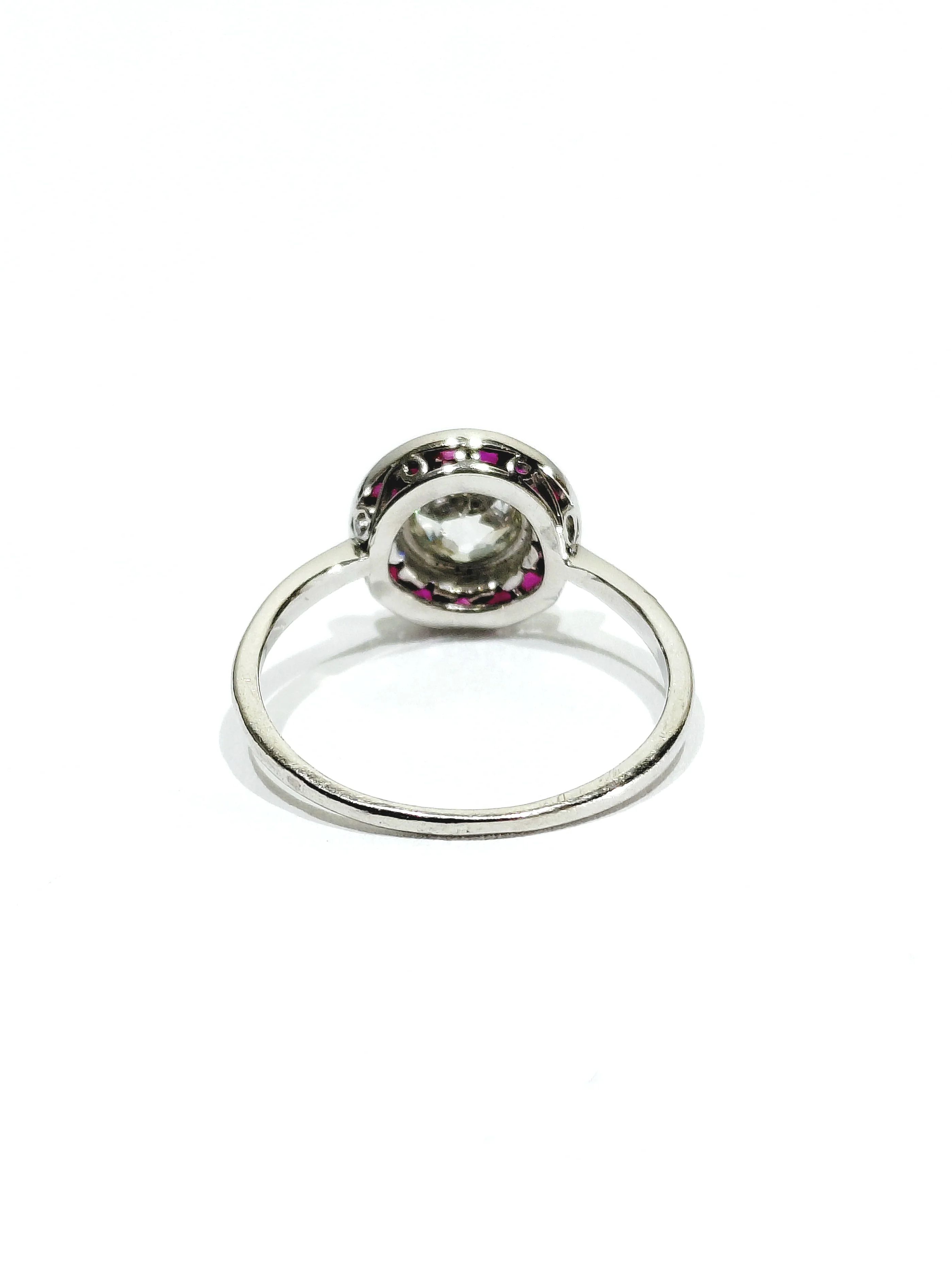 Bague Cible en platine, rubis, et diamants - Image 5