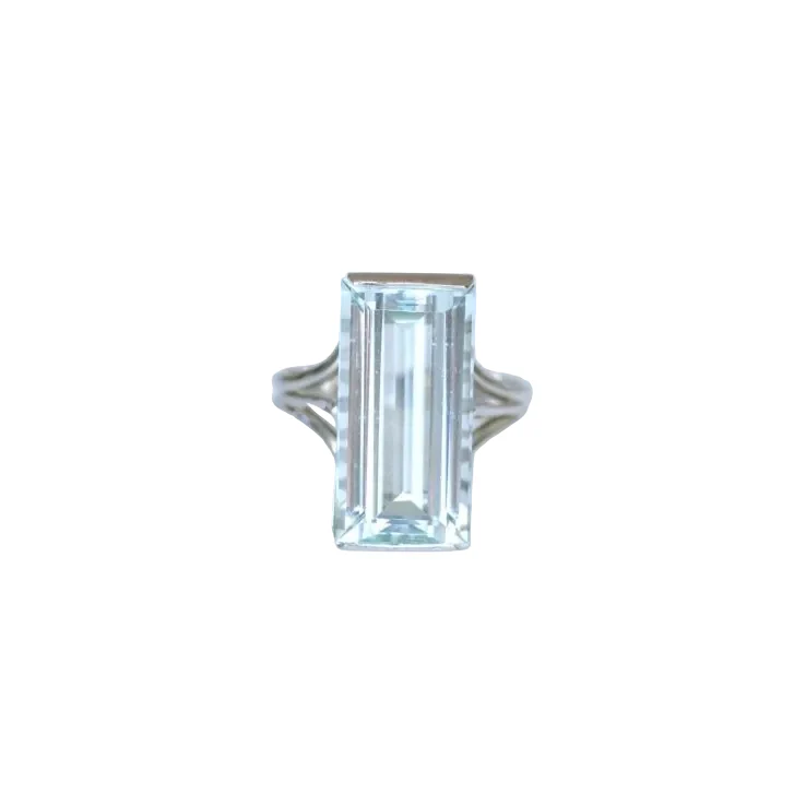 Bague Cocktail en or blanc et aigue-marine