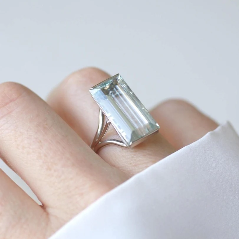 Bague Cocktail en or blanc et aigue-marine - Image 2