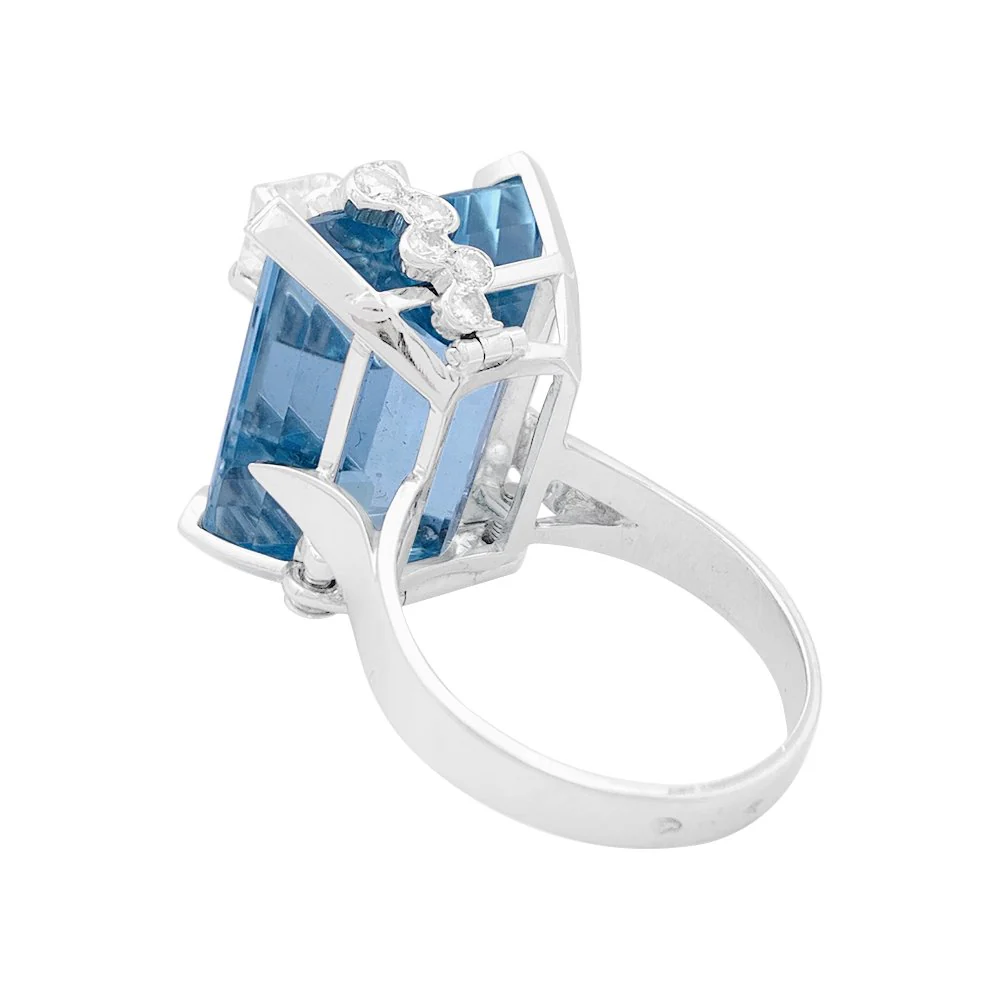 Bague Cocktail en or blanc, aigue-marine et diamants - Image 4