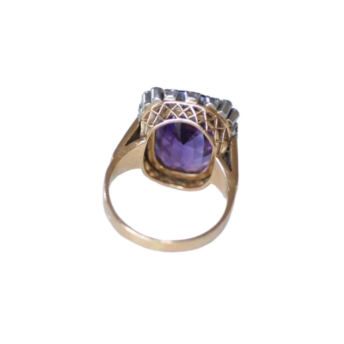 Bague Cocktail en or rose, platine, améthyste, et diamants - Image 4