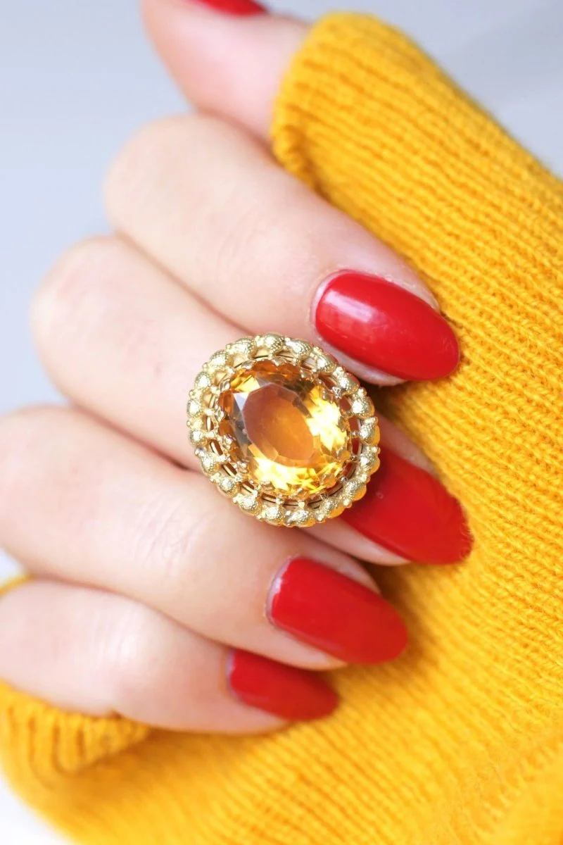 Bague de cocktail ancienne citrine sur or jaune et vert 18Kt